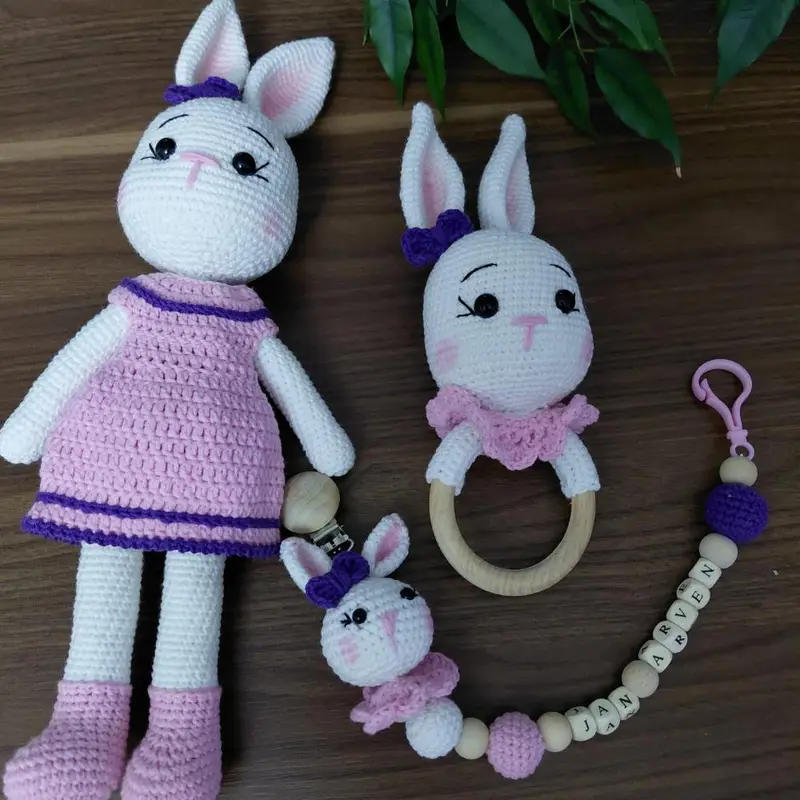 Uyku arkadaşı ve çıngırak seti – Amigurumi çıngırak ve uyku arkadaşı modeli, @olea_tasarim_atolyesi