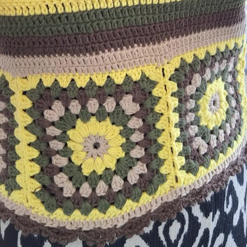 Kare Motif Bluz – Örgü kazak, bluz ve elbise modeli, @nazozsoy