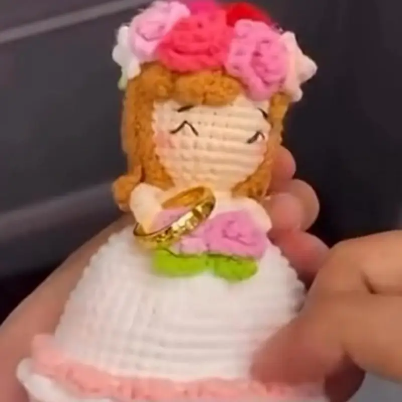 Çiçek icinde kiz – Amigurumi bebek ve karakter modeli, @mayjal