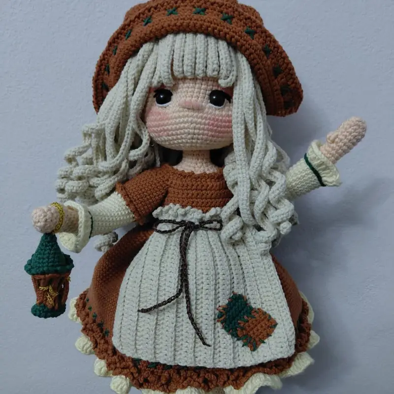 Kibritçi Kız – Amigurumi bebek ve karakter modeli, @olea_tasarim_atolyesi