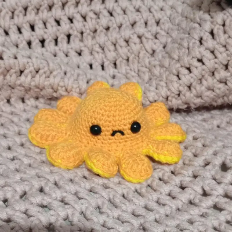 Mod değiştiren ahtapot – Amigurumi hayvan modeli, @zera__zera