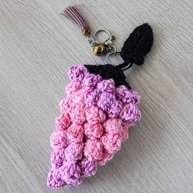 Üzümlü anahtarlık – Amigurumi anahtarlık ve çanta süsü modeli, @hazall