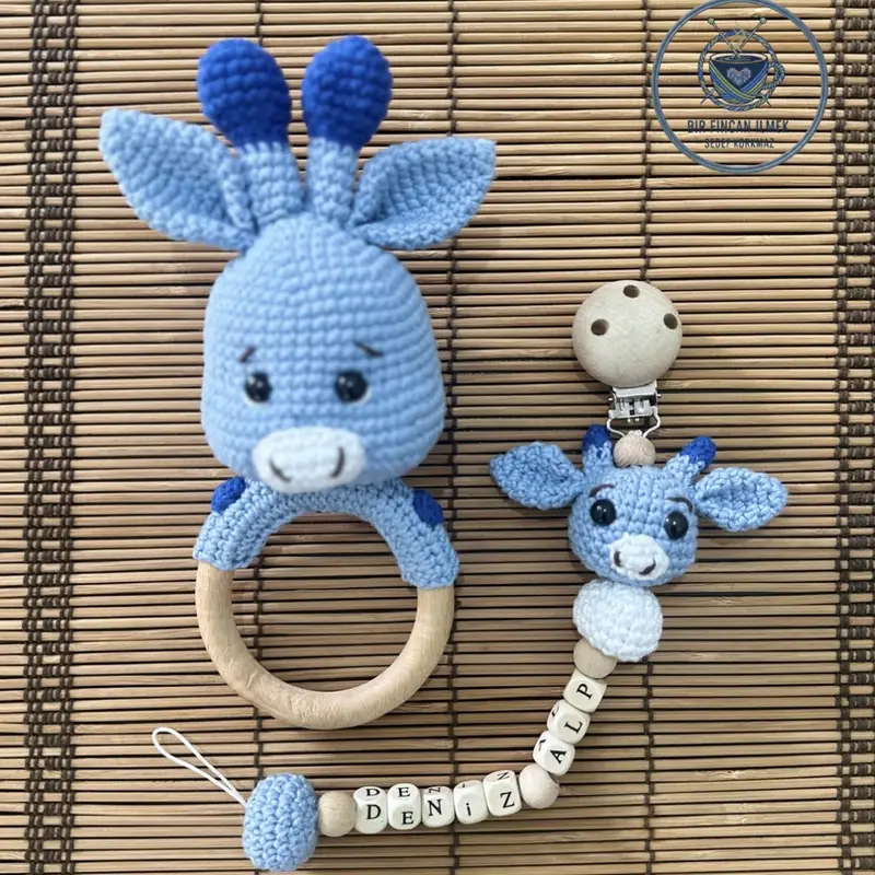 Çıngırak ve emzik zinciri – Amigurumi çıngırak ve uyku arkadaşı modeli, @birfincan_ilmek