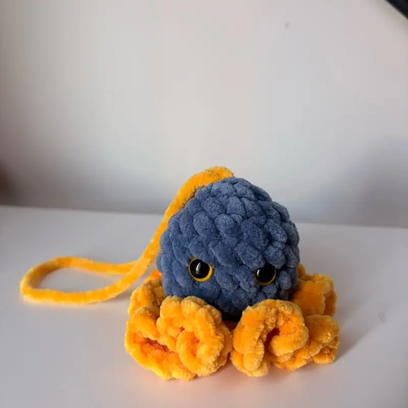 Ahtopot – Amigurumi anahtarlık ve çanta süsü modeli, @7vf5swf5sw