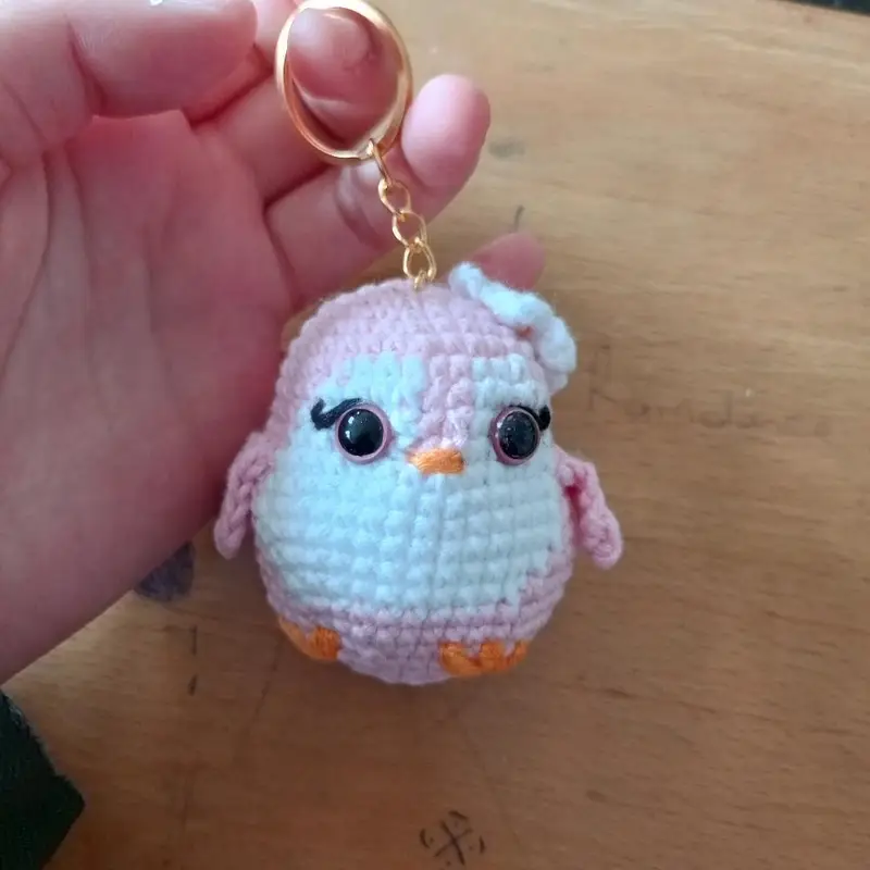 Penguen – Amigurumi anahtarlık ve çanta süsü modeli, @zera__zera