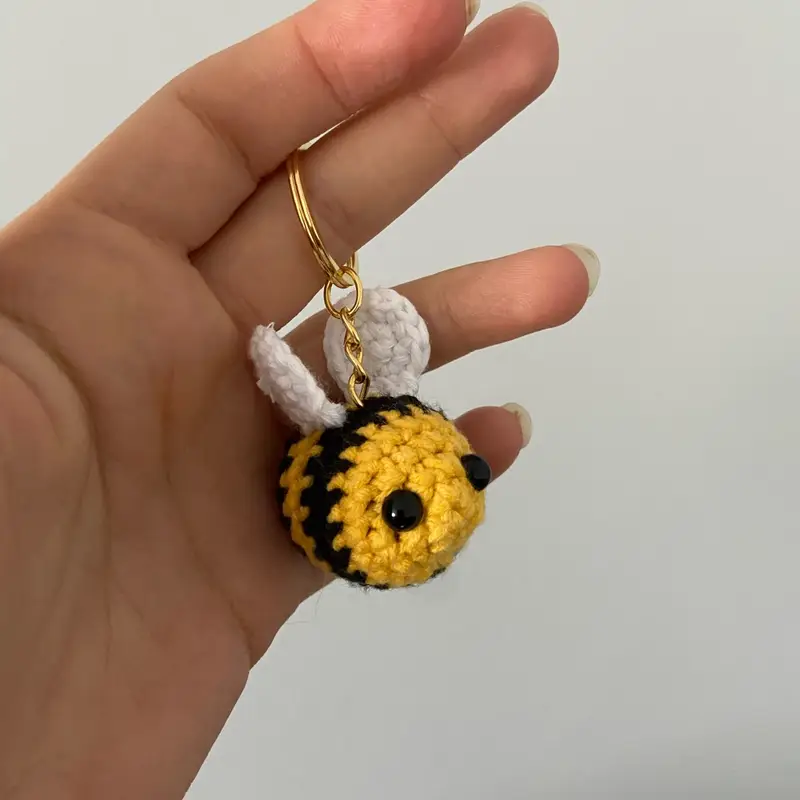 Arı anahtarlık – Amigurumi anahtarlık ve çanta süsü modeli, @kmsl0027