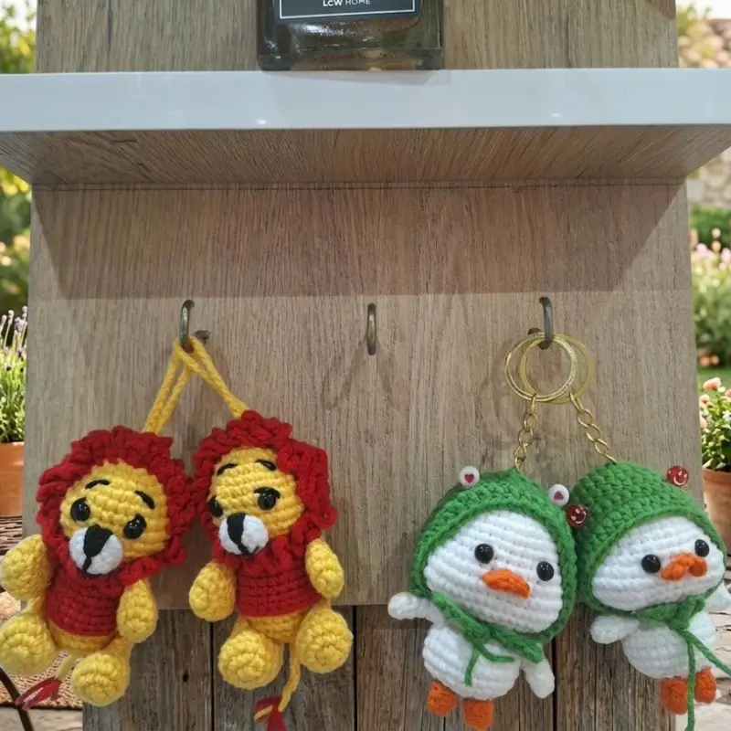 Örgü modellerim – Amigurumi anahtarlık ve çanta süsü modeli, @sema01