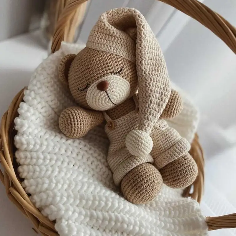 Amigurimi – Amigurumi çıngırak ve uyku arkadaşı modeli, @zeyno54