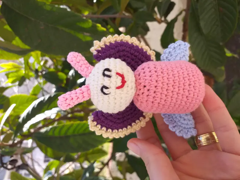 Amigurumi kelebek – Amigurumi çıngırak ve uyku arkadaşı modeli, @efegonulalp